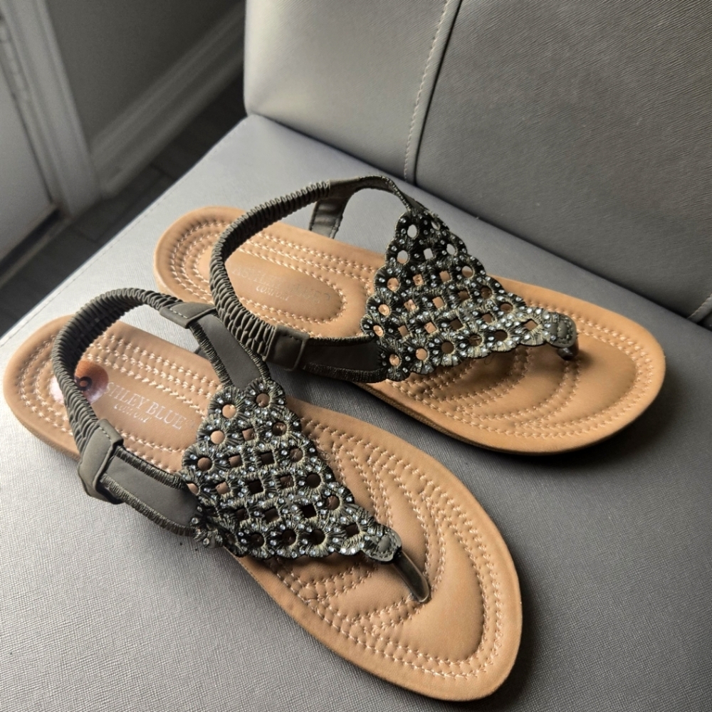 Ashley  blue sandals, size 8,army green